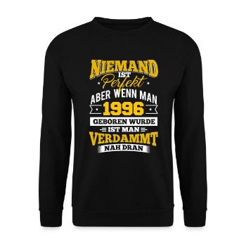 1996 Geburtsjahr Geburtstag Geburt geboren - Unisex Pullover - Schwarz - Vorne - Alina (178cm) & Michal (187cm)