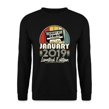 Janvier 2019 Vintage Anniversaire Rétro Cadeau - Sweat-shirt Unisexe - noir - Devant - Alina (178cm) & Michal (187cm)