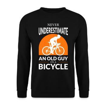 Unterschätzen Sie niemals einen alten Kerl auf einem Fahrrad V - Unisex Pullover - Schwarz - Vorne - Alina (178cm) & Michal (187cm)