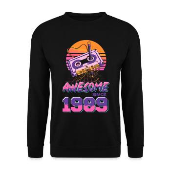 Retro Kassette Neon 1989 Design - Unisex Pullover - Schwarz - Vorne - Alina (178cm) & Michal (187cm)