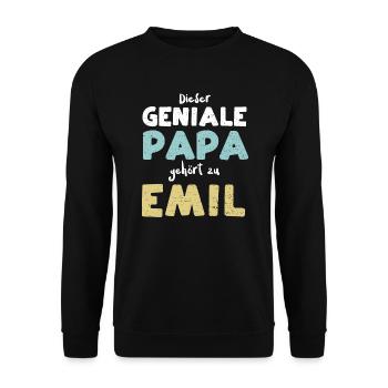 Dieser Geniale Papa Gehört Zu Emil - Unisex Pullover - Schwarz - Vorne - Alina (178cm) & Michal (187cm)