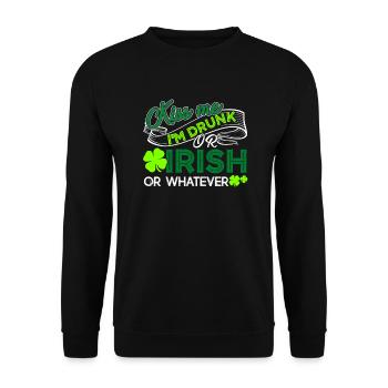 St Patrick's Day Kiss Me I am Irish - Unisex Sweatshirt - black - Front - Alina (178cm) & Michal (187cm)