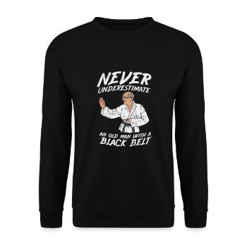 Karate Opa Rentner Schwarzer Gürtel - Unisex Pullover - Schwarz - Vorne - Alina (178cm) & Michal (187cm)