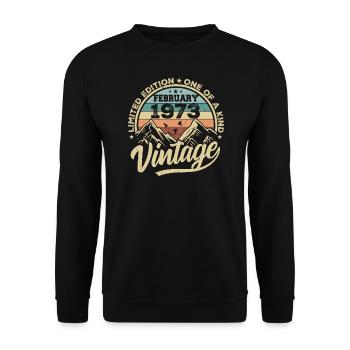 February 1973 Vintage Retro, February 1973 Gift - Unisex Sweatshirt - black - Front - Alina (178cm) & Michal (187cm)