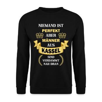 Kassel Deutschland Stadt Männer Perfekt - Unisex Pullover - Schwarz - Vorne - Alina (178cm) & Michal (187cm)