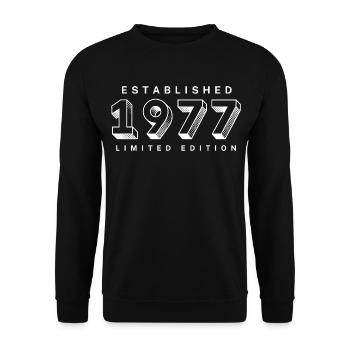 GEGRÜNDET 1977, LEGEND 1977, JAHRGANG 1977 - Unisex Pullover - Schwarz - Vorne - Alina (178cm) & Michal (187cm)
