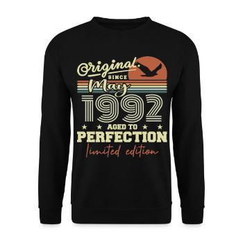 Mai 1992 | Mai 1992 Mai 1992 Geburtstagsgeschenk - Unisex Pullover - Schwarz - Vorne - Alina (178cm) & Michal (187cm)