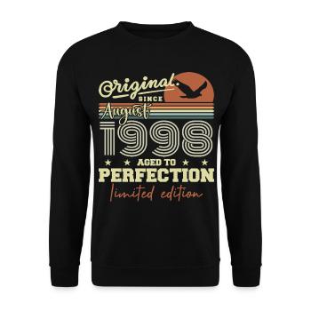 August 1998 Birthday August 1998 Vintage August 1998 - Unisex Sweatshirt - black - Front - Alina (178cm) & Michal (187cm)