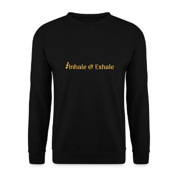 inhale & exhale Sprüche - Unisex Pullover - Schwarz - Vorne - Alina (178cm) & Michal (187cm)
