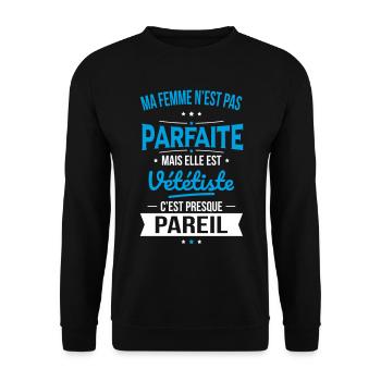 Ma femme pas parfaite mais elle est vététiste - Sweat-shirt Unisexe - noir - Devant - Alina (178cm) & Michal (187cm)