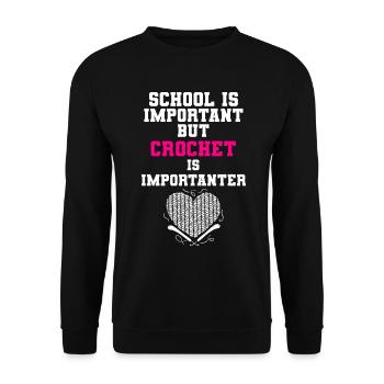 School Is Important But Crochet Is Importanter - Unisex Pullover - Schwarz - Vorne - Alina (178cm) & Michal (187cm)