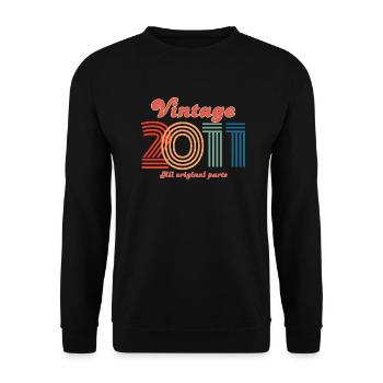 Jahrgang 2011 alle Originalteile - Unisex Pullover - Schwarz - Vorne - Alina (178cm) & Michal (187cm)