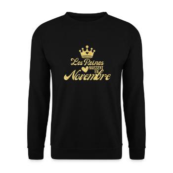Königinnen werden im November mit goldenem Glitzer geboren - Unisex Pullover - Schwarz - Vorne - Alina (178cm) & Michal (187cm)