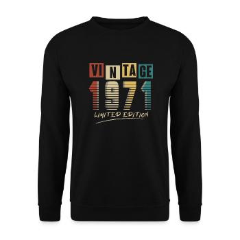 1971 Vintage 1971 born in 19754 years. Year - Unisex Sweatshirt - black - Front - Alina (178cm) & Michal (187cm)