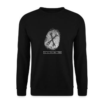 It s in my DNA Mechaniker und Schrauber Shirt - Unisex Pullover - Schwarz - Vorne - Alina (178cm) & Michal (187cm)