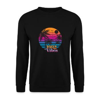 1982 Vintage Vibes - Unisex Sweatshirt - black - Front - Alina (178cm) & Michal (187cm)
