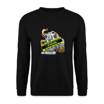Eine Kaffeemaschine als Kritische Infrastruktur - Unisex Pullover - Schwarz - Vorne - Alina (178cm) & Michal (187cm)