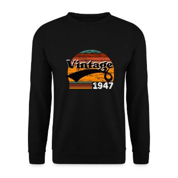 Jahrgang 1947 - Unisex Pullover - Schwarz - Vorne - Alina (178cm) & Michal (187cm)