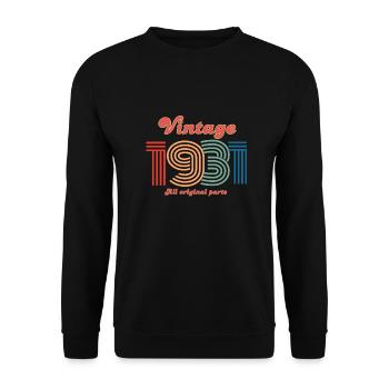 Jahrgang 1931, alle Originalteile - Unisex Pullover - Schwarz - Vorne - Alina (178cm) & Michal (187cm)