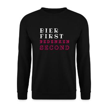 Bier first bedenken second - Unisex Pullover - Schwarz - Vorne - Alina (178cm) & Michal (187cm)
