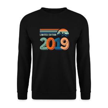 Limitierte Auflage 2019 - Unisex Pullover - Schwarz - Vorne - Alina (178cm) & Michal (187cm)