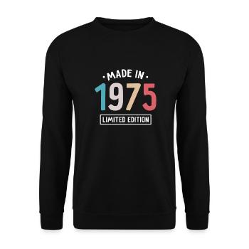 Made in 1975 - Limited Edition - Geburtsjahr - Unisex Pullover - Schwarz - Vorne - Alina (178cm) & Michal (187cm)