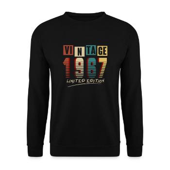 Vintage 1967: Limited Edition - 58th Anniversary. - Unisex Sweatshirt - black - Front - Alina (178cm) & Michal (187cm)