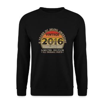 Born in 2016 - Vintage 2016 Retro Birthday - Unisex Sweatshirt - black - Front - Alina (178cm) & Michal (187cm)