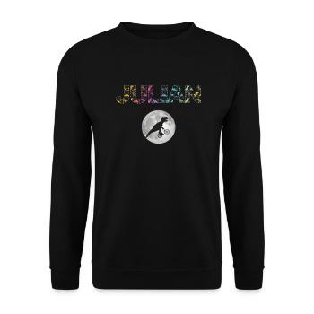 JULIAN - Schöner Jungen Name mit Dinosaurier - Unisex Pullover - Schwarz - Vorne - Alina (178cm) & Michal (187cm)