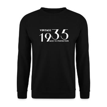 Jahrgang 1935 bis zur Perfektion gealtert - Unisex Pullover - Schwarz - Vorne - Alina (178cm) & Michal (187cm)