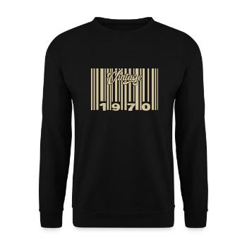 Jahrgang 1970 Barcode 1970: Jahr 2025. - Unisex Pullover - Schwarz - Vorne - Alina (178cm) & Michal (187cm)