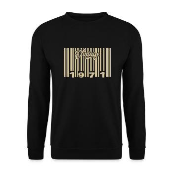Jahrgang 1971 Barcode 1971: Jahr 2025. - Unisex Pullover - Schwarz - Vorne - Alina (178cm) & Michal (187cm)