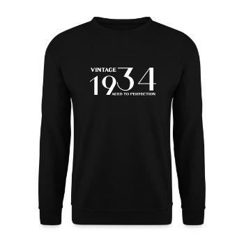 Jahrgang 1934 bis zur Perfektion gealtert - Unisex Pullover - Schwarz - Vorne - Alina (178cm) & Michal (187cm)