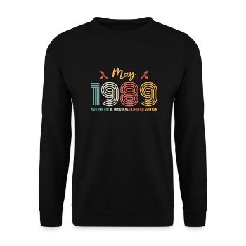 May 1989 Birthday May 1989 Retro - Unisex Sweatshirt - black - Front - Alina (178cm) & Michal (187cm)