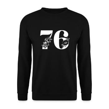 Nummer 76 Schwarze Blumen - 76. Blumengeburtstag - Unisex Pullover - Schwarz - Vorne - Alina (178cm) & Michal (187cm)