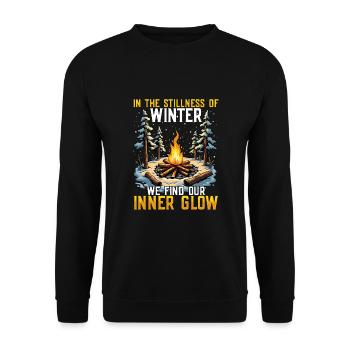 In Der Stille Des Winters Finden Wir Unser - Unisex Pullover - Schwarz - Vorne - Alina (178cm) & Michal (187cm)