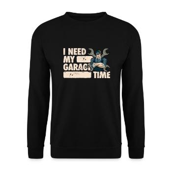 I Need My Garage Time - Auto Liebhaber Geschenk - Unisex Pullover - Schwarz - Vorne - Alina (178cm) & Michal (187cm)
