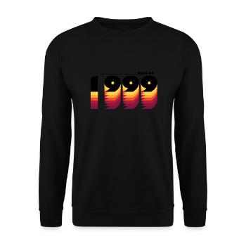 Vintage Retro Best of 1999, zur Feier des 26-jährigen Bestehens - Unisex Pullover - Schwarz - Vorne - Alina (178cm) & Michal (187cm)