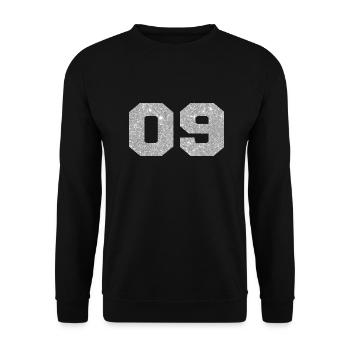 Nummer 9 Silberglitter - 9. Jahrestag - Unisex Pullover - Schwarz - Vorne - Alina (178cm) & Michal (187cm)