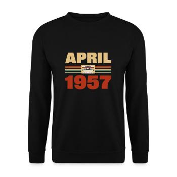 66. Geburtstag April Jahrgang 1957 Geschenkidee - Unisex Pullover - Schwarz - Vorne - Alina (178cm) & Michal (187cm)