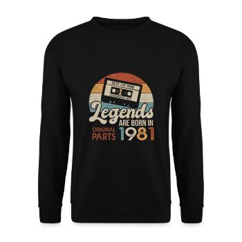 Legendenkassette 1981 Geburtstagsgeschenk - Unisex Pullover - Schwarz - Vorne - Alina (178cm) & Michal (187cm)