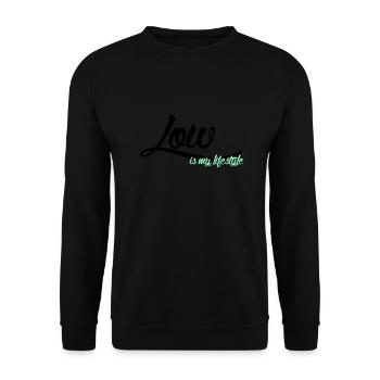 low is my lifestyle - Unisex Pullover - Schwarz - Vorne - Alina (178cm) & Michal (187cm)