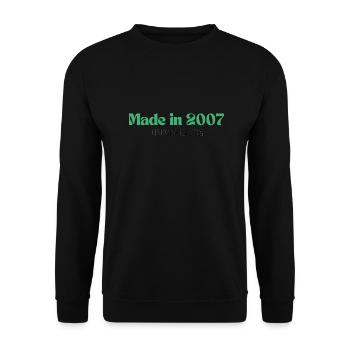 Made in 2007 - Perfektion seit Tag 1 - Unisex Pullover - Schwarz - Vorne - Alina (178cm) & Michal (187cm)