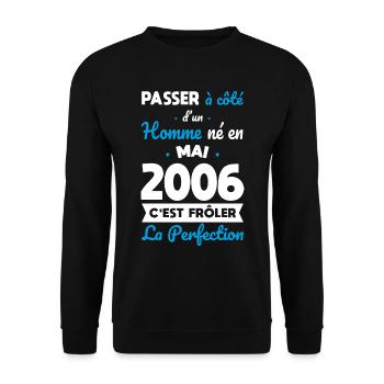 Birthday 18 years old - Born in May 2006 - Unisex Sweatshirt - black - Front - Alina (178cm) & Michal (187cm)