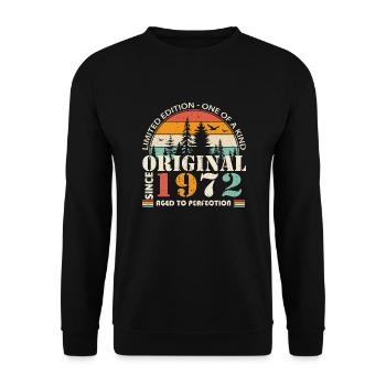 1972: Vintage Legend for the 52nd Anniversary - Unisex Sweatshirt - black - Front - Alina (178cm) & Michal (187cm)
