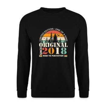 2018: Vintage Legend for the 6th Anniversary - Unisex Sweatshirt - black - Front - Alina (178cm) & Michal (187cm)