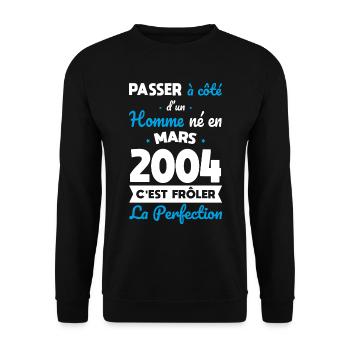 Anniversaire 20 ans - Né en Mars 2004 - Sweat-shirt Unisexe - noir - Devant - Alina (178cm) & Michal (187cm)