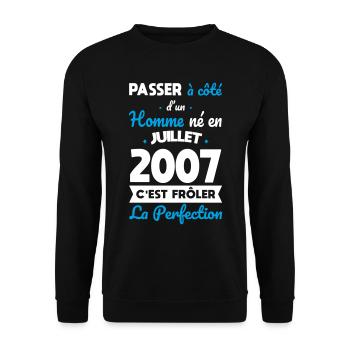 Anniversaire 18 ans - Né en Juillet 2007 - Sweat-shirt Unisexe - noir - Devant - Alina (178cm) & Michal (187cm)