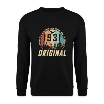 Vintage December 1931 93 Year Anniversary Gift - Unisex Sweatshirt - black - Front - Alina (178cm) & Michal (187cm)