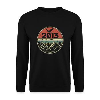 Vintage 2013 Classic 2013 Retro 2013 Gift 2013 - Unisex Sweatshirt - black - Front - Alina (178cm) & Michal (187cm)